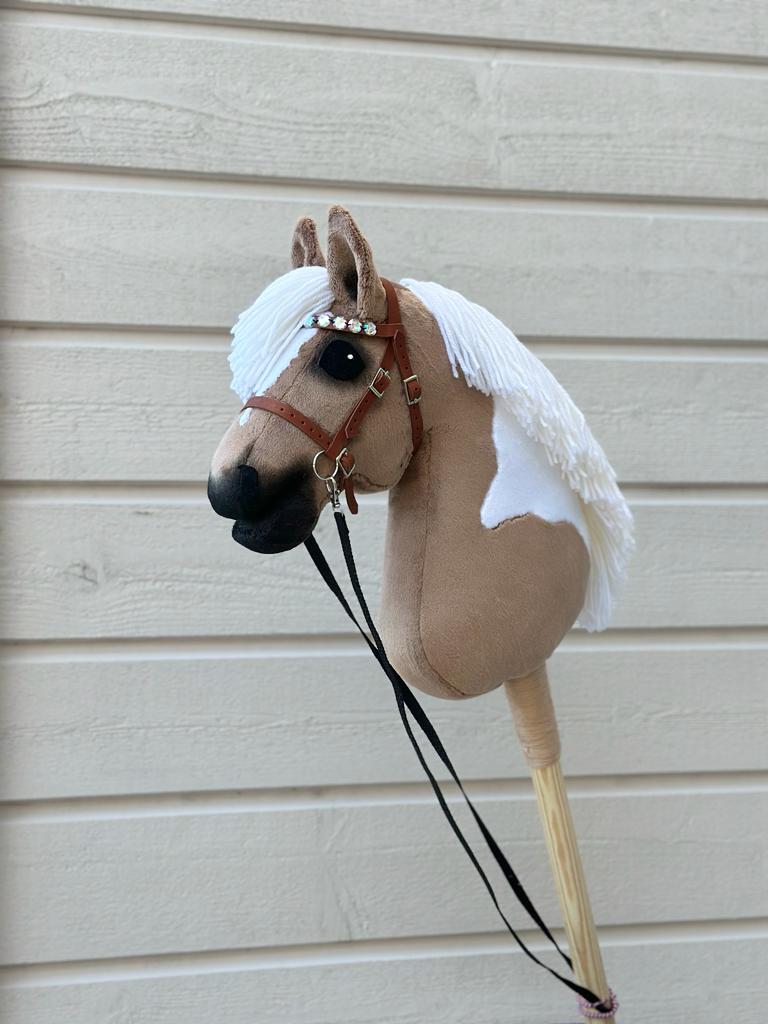 lichtbruine hobbelpaardpony a4 sprong 2