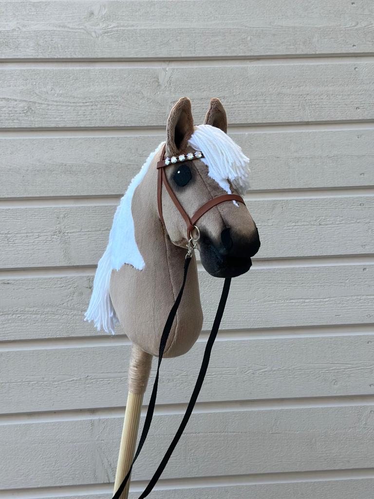 lichtbruine hobbelpaardpony a4 sprong 4